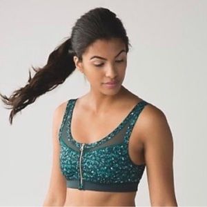 Lululemon ‘Drop it like it’s hot’ Sports Bra
